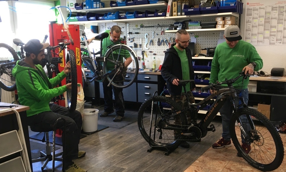 Das Werkstatt Team checkt e-Bikes